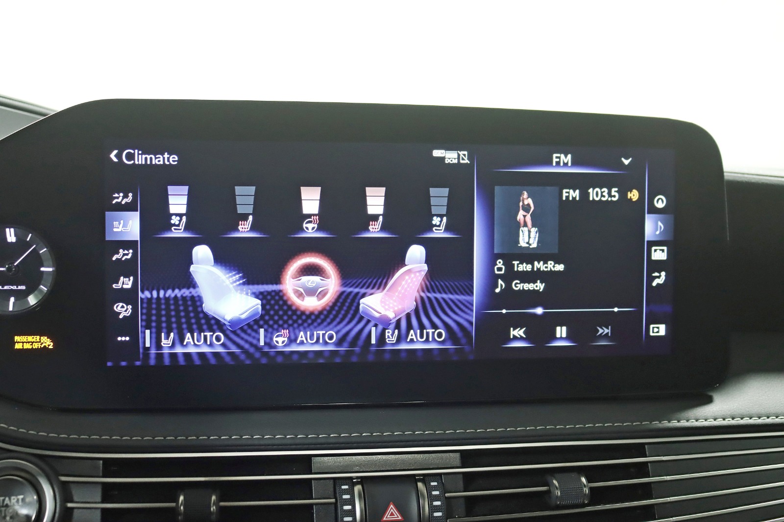 2021 LEXUS LS - Image 23