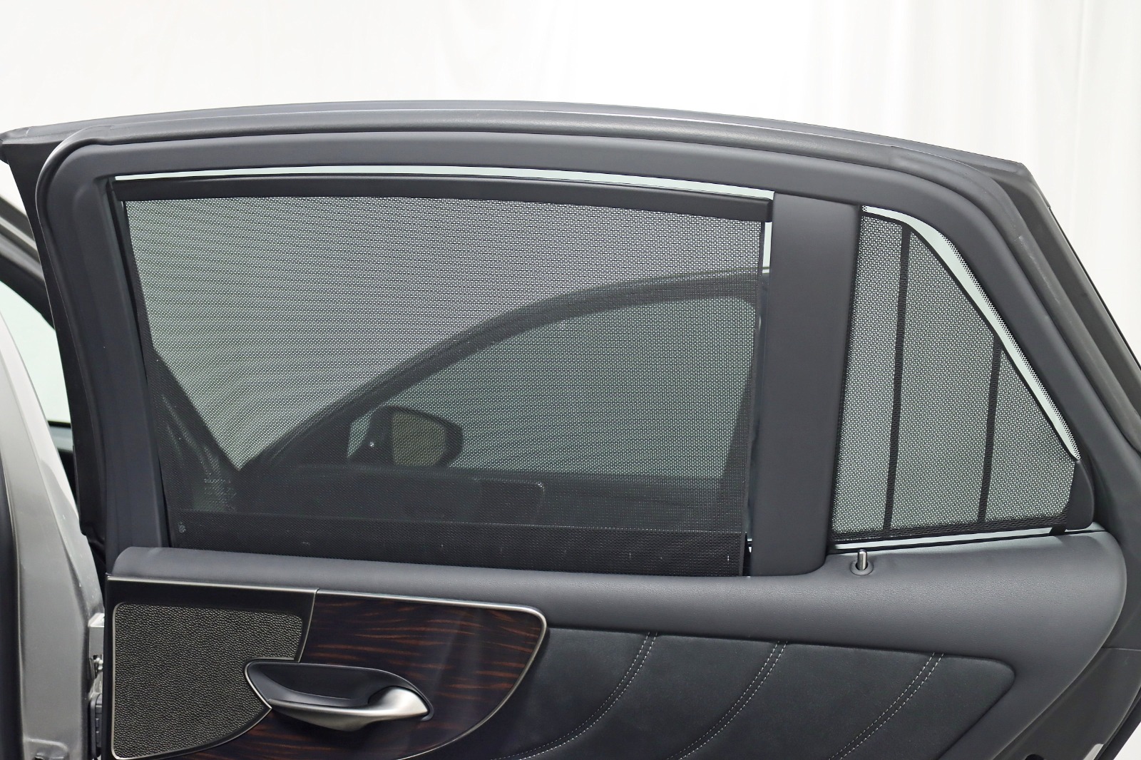 2021 LEXUS LS - Image 38