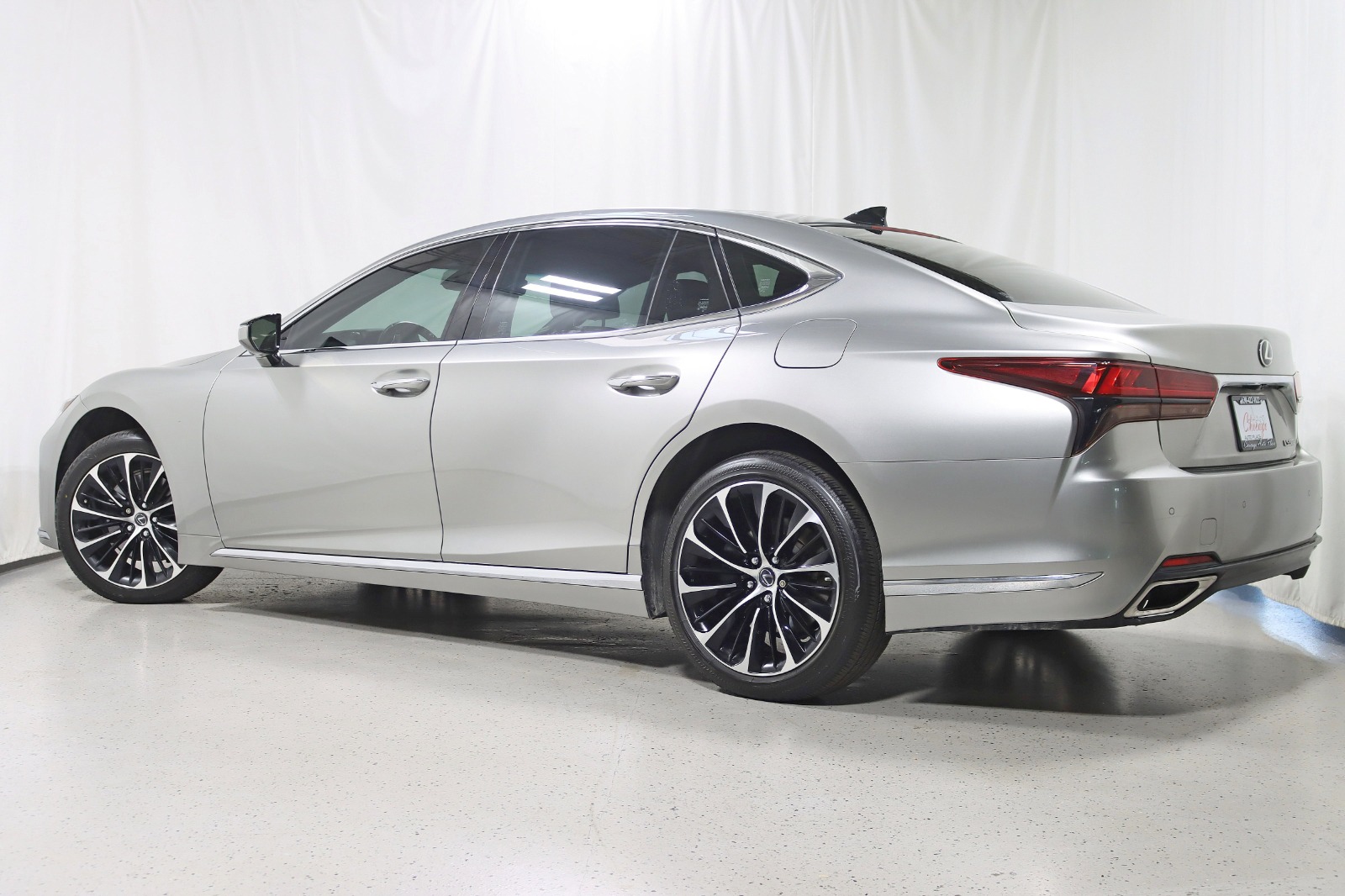 2021 LEXUS LS - Image 9