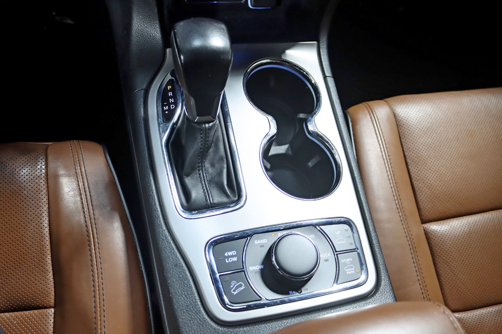 2021 JEEP GRAND CHEROKEE - Image 25