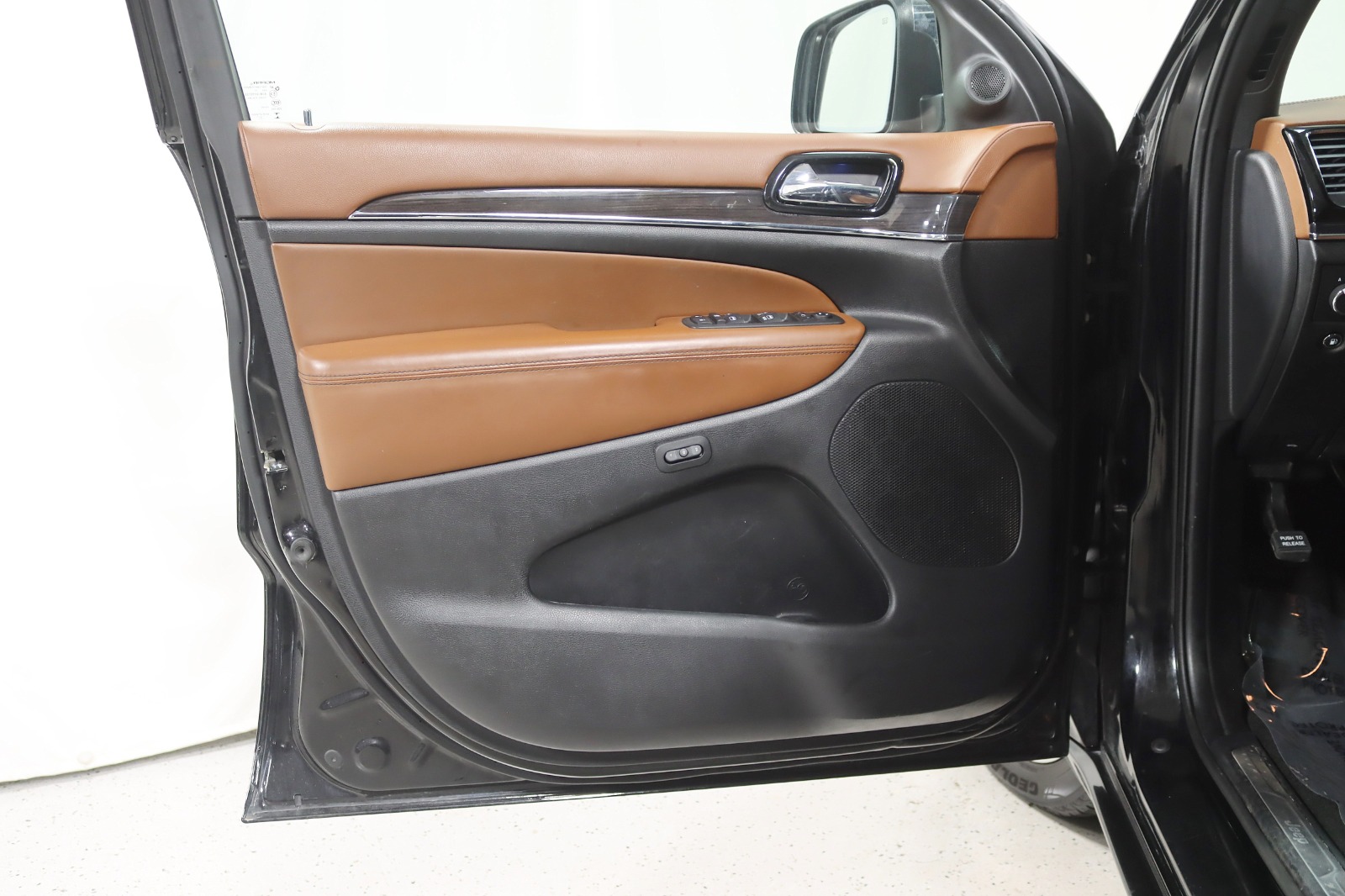 2021 JEEP GRAND CHEROKEE - Image 33