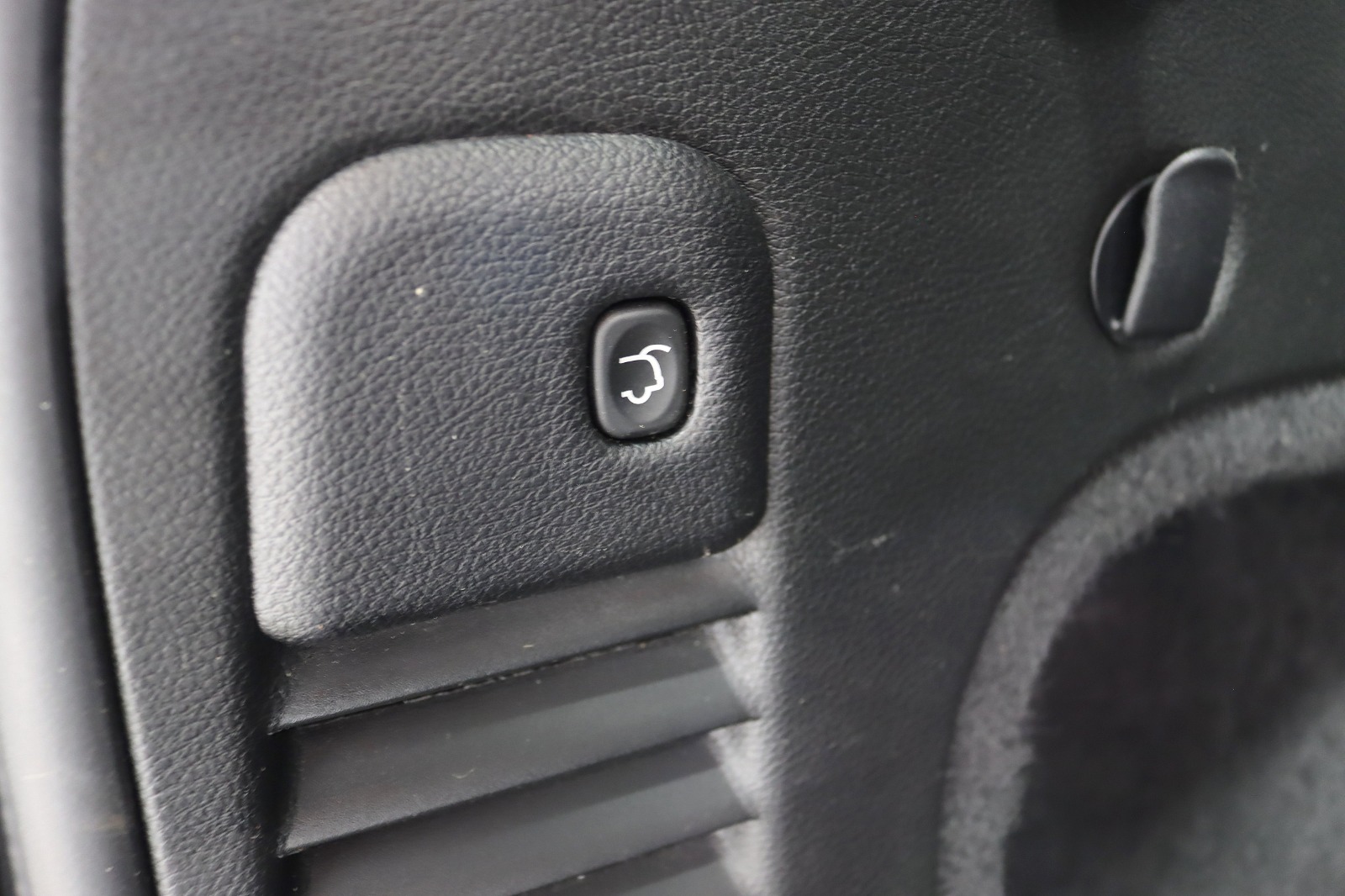 2021 JEEP GRAND CHEROKEE - Image 38