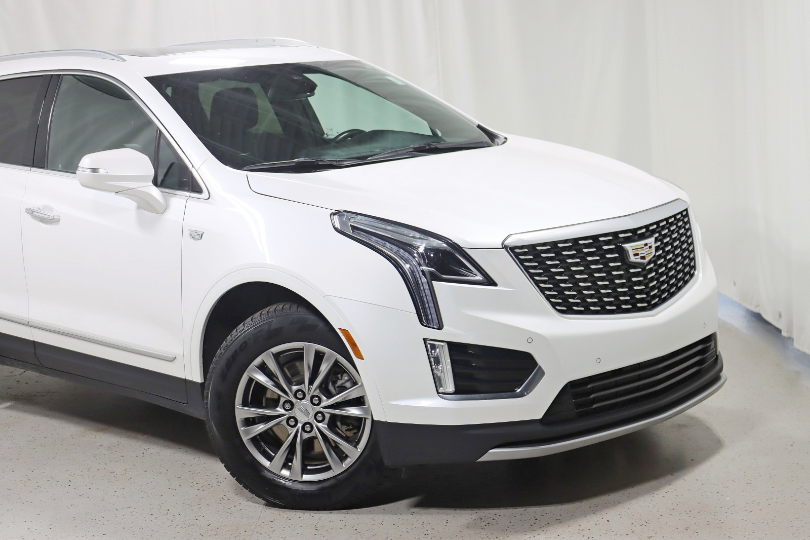 2021 CADILLAC XT5 - Image 3