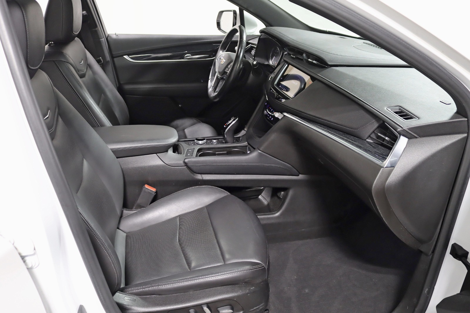 2021 CADILLAC XT5 - Image 30