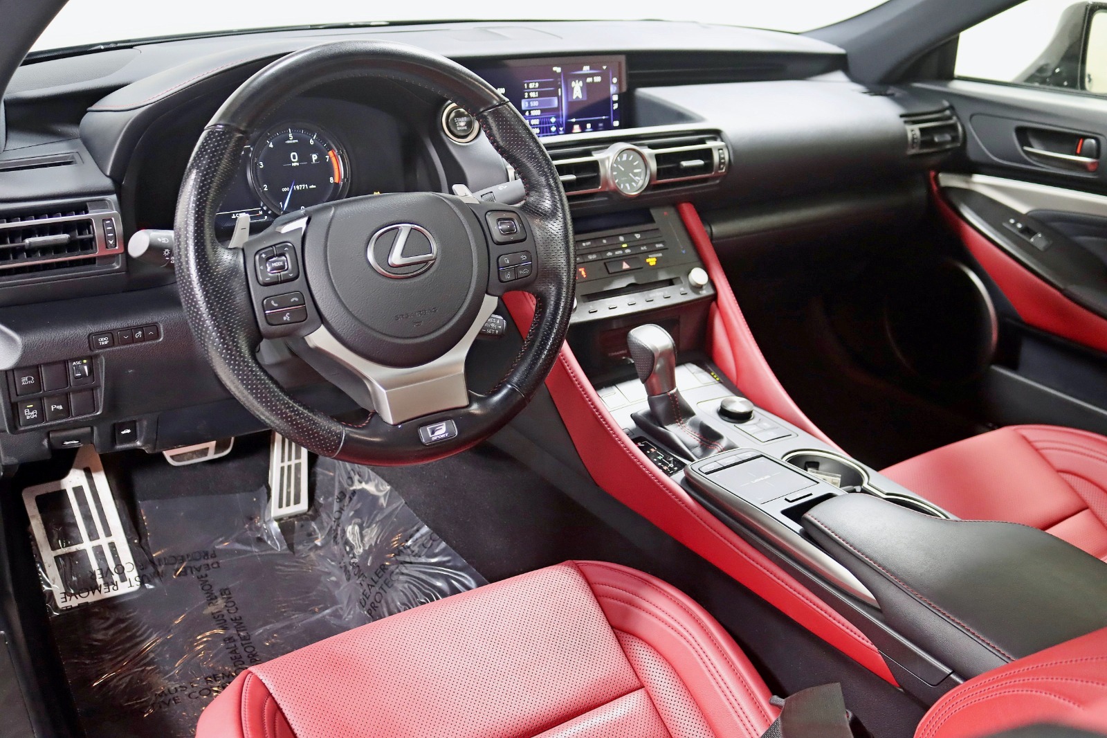 2022 LEXUS RC - Image 17