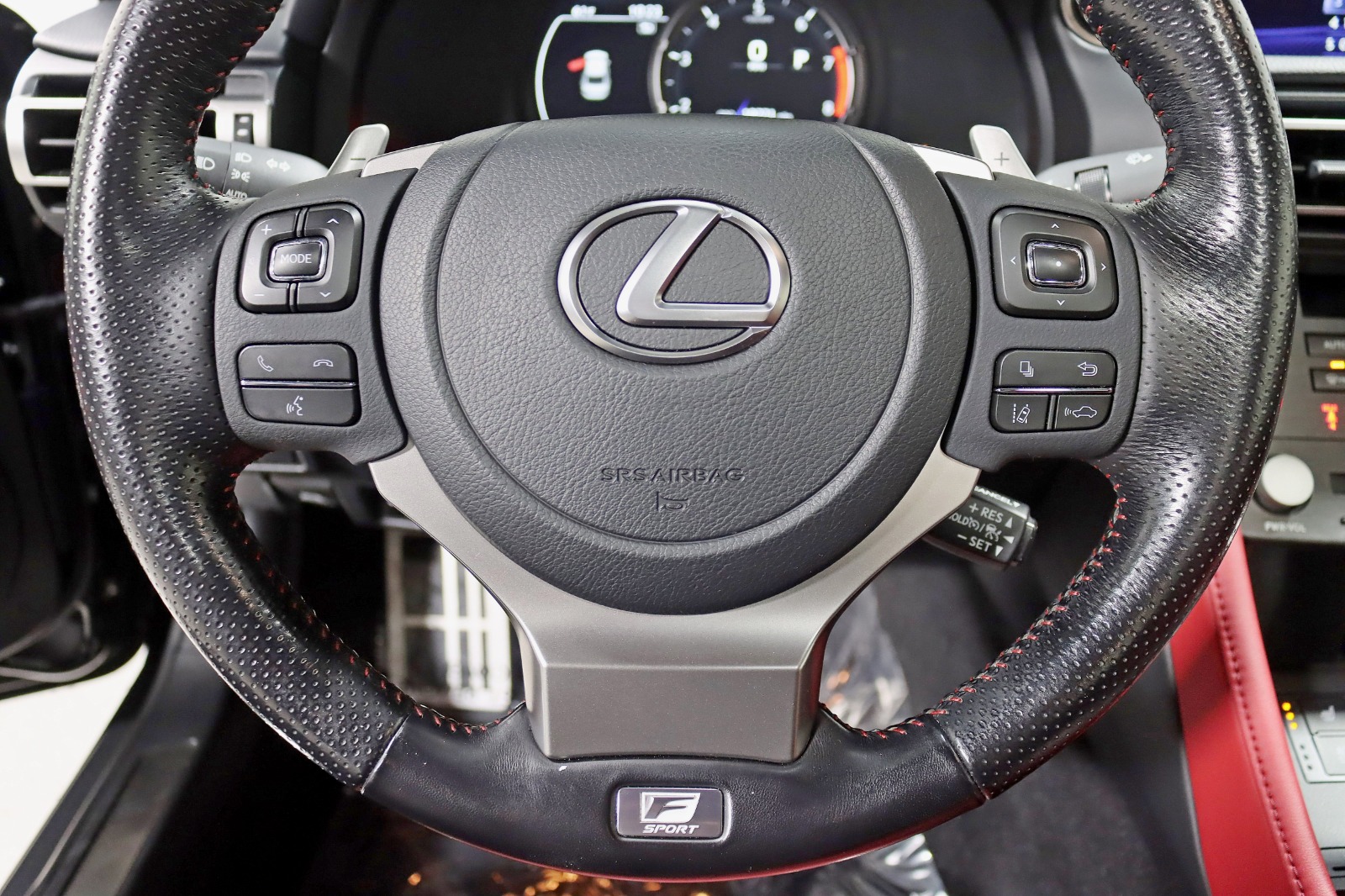 2022 LEXUS RC - Image 19