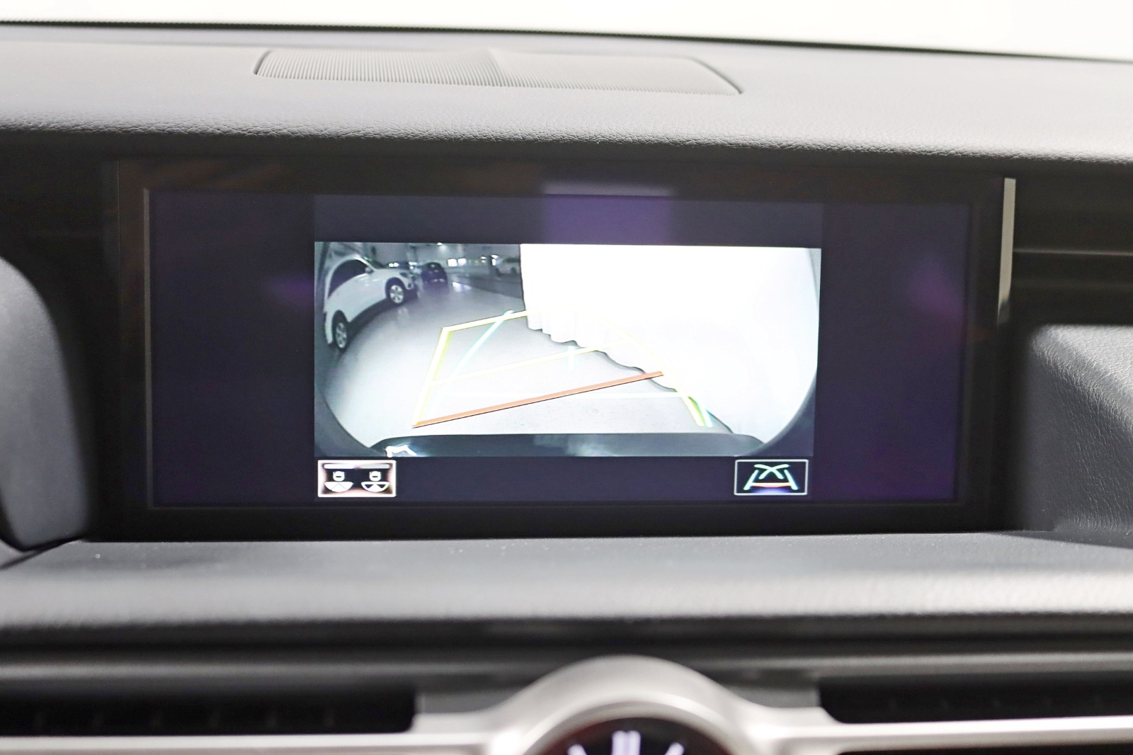 2022 LEXUS RC - Image 22