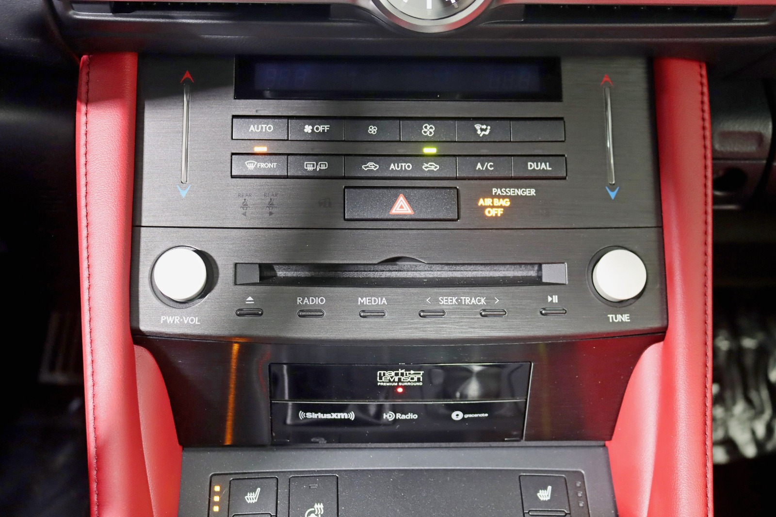 2022 LEXUS RC - Image 25