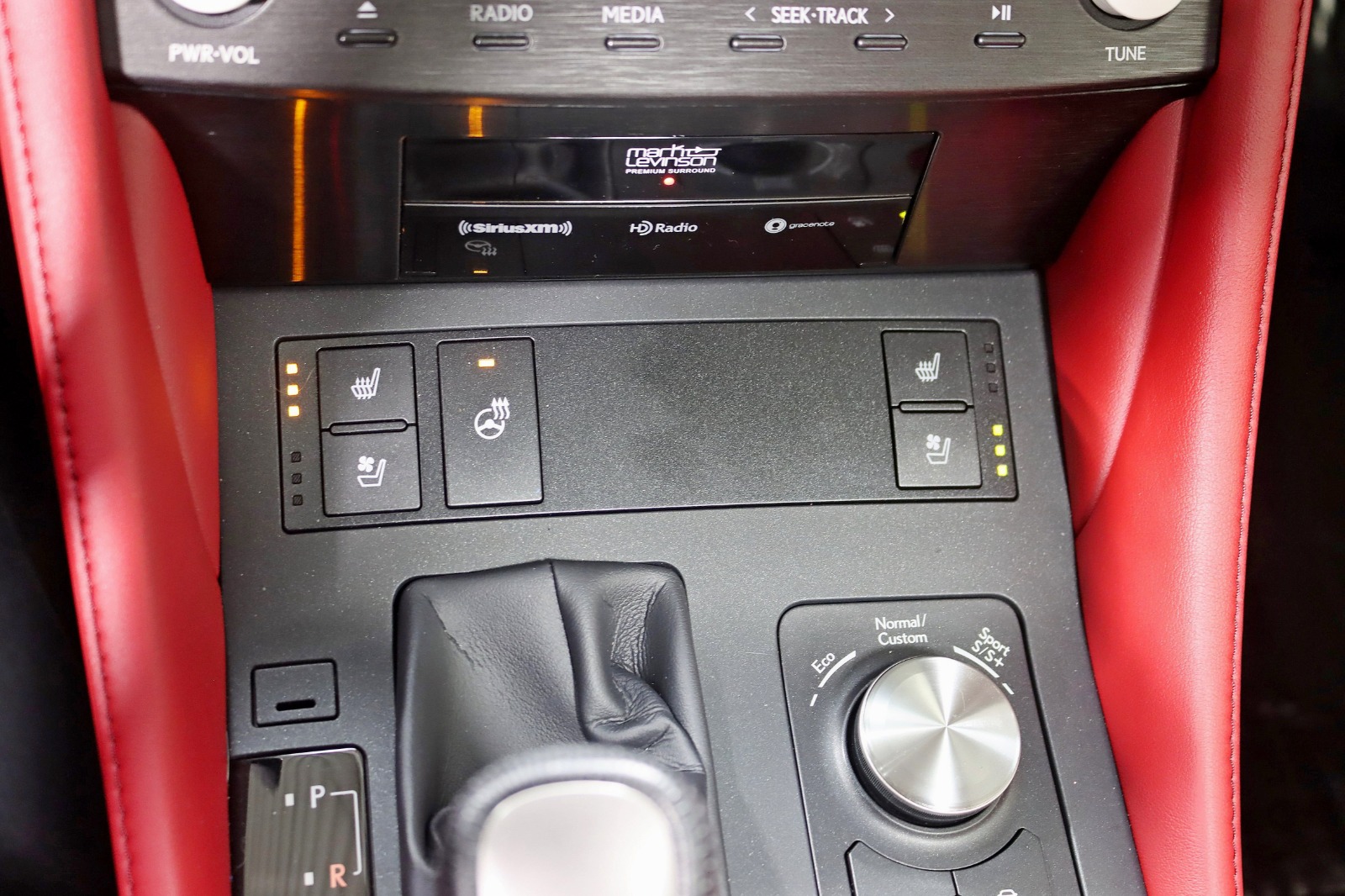 2022 LEXUS RC - Image 26