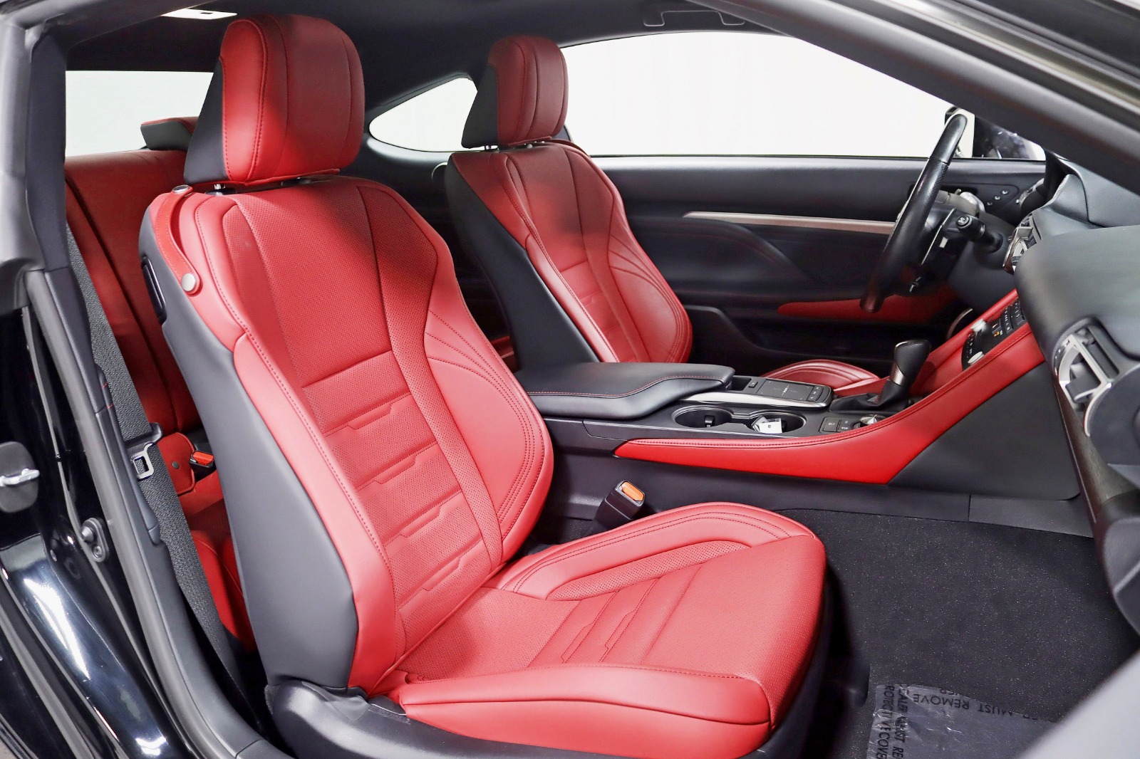 2022 LEXUS RC - Image 29