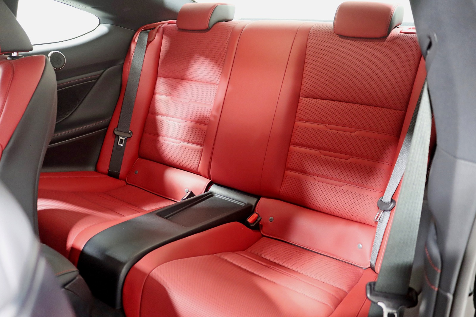 2022 LEXUS RC - Image 30