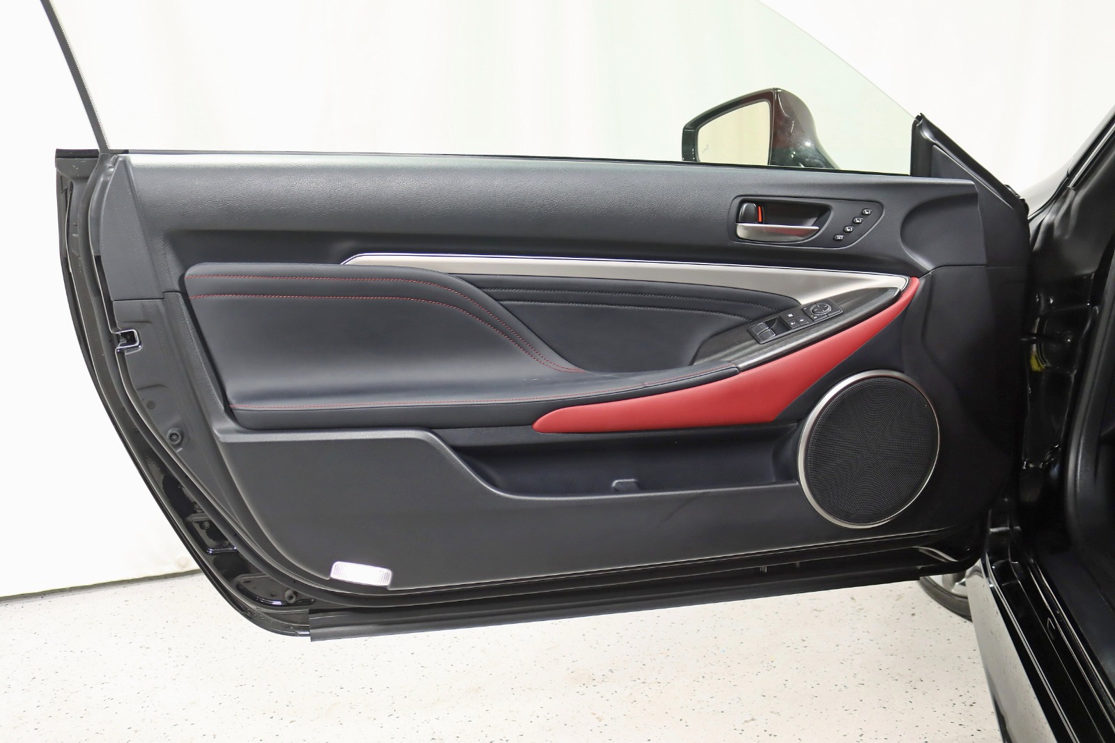 2022 LEXUS RC - Image 33