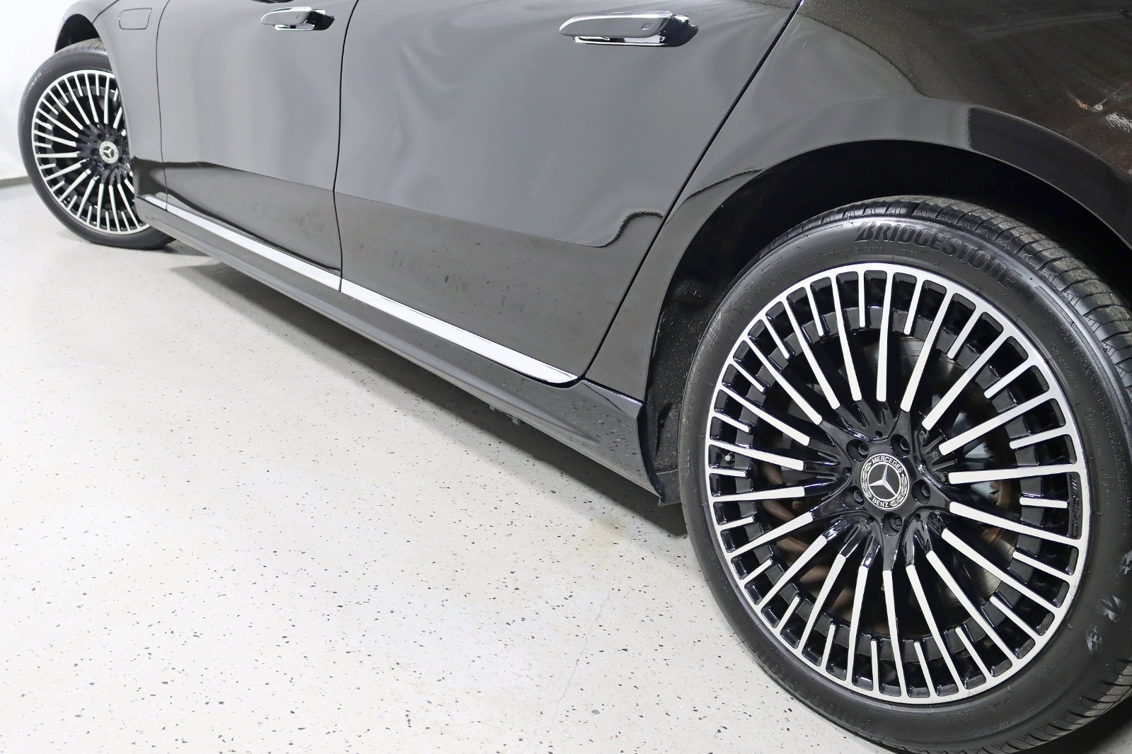 2023 MERCEDES-BENZ EQS-CLASS SEDAN - Image 13