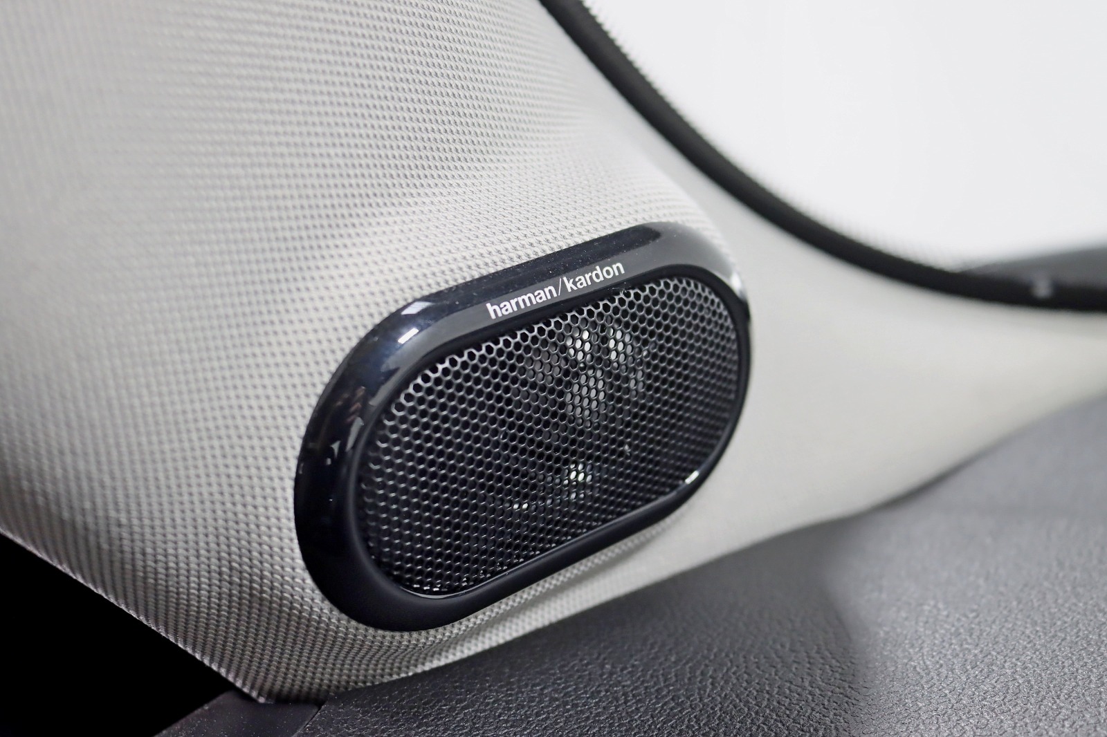 2019 MINI HARDTOP - Image 26