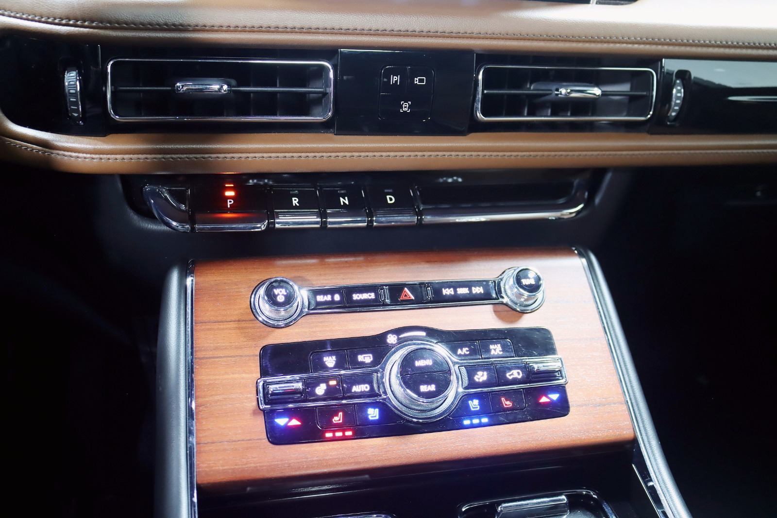 2021 LINCOLN AVIATOR - Image 26