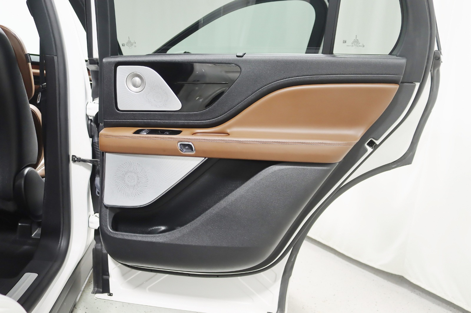 2021 LINCOLN AVIATOR - Image 38