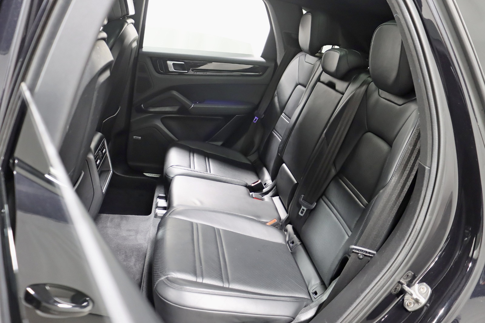 2020 PORSCHE CAYENNE - Image 28