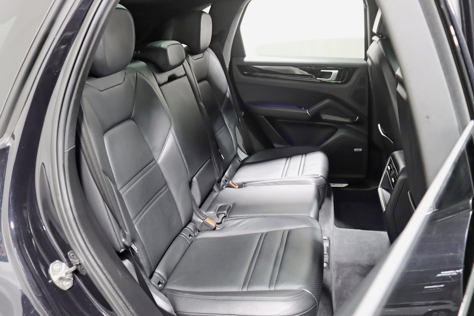 2020 PORSCHE CAYENNE - Image 29