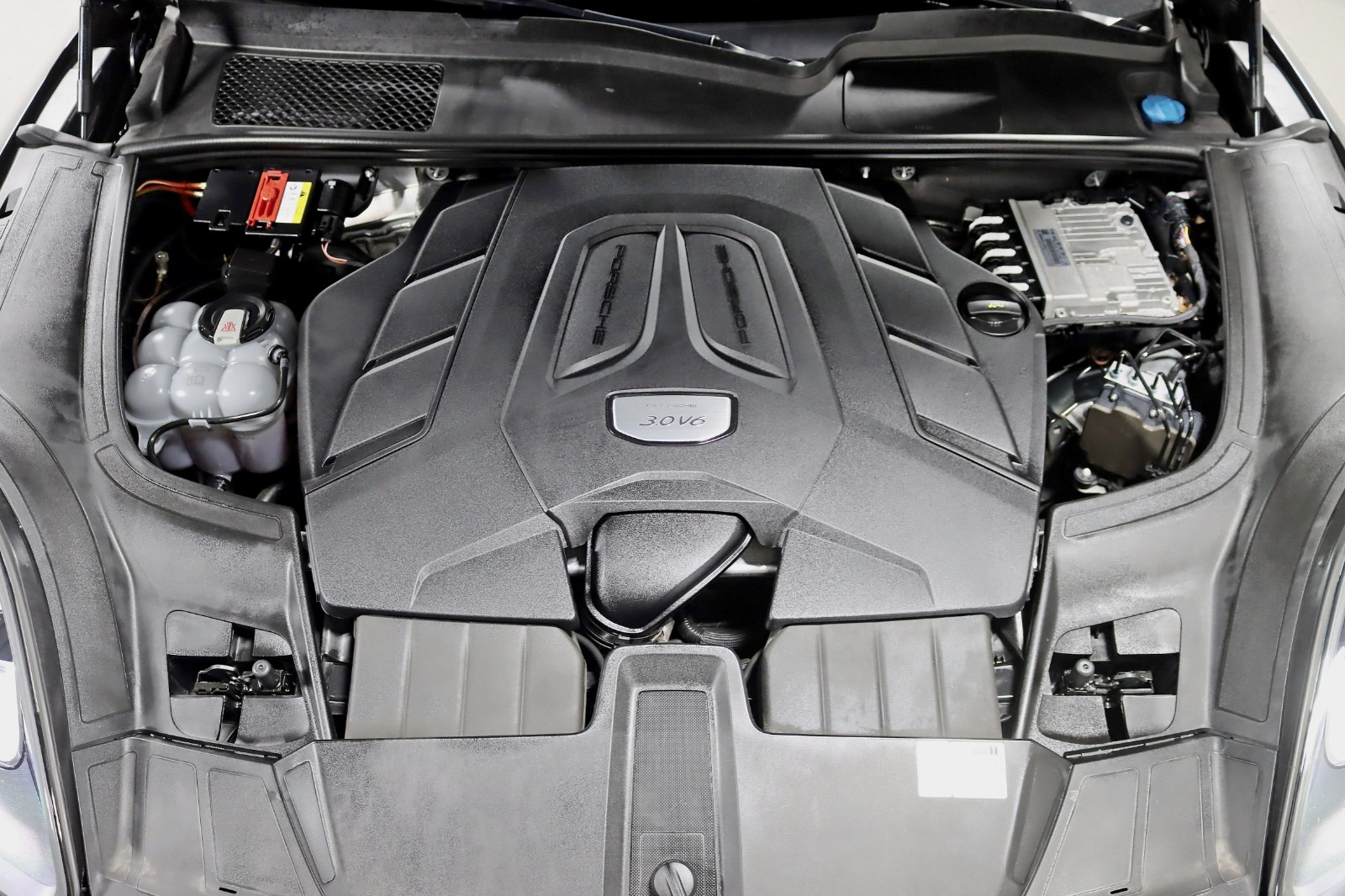 2020 PORSCHE CAYENNE - Image 39