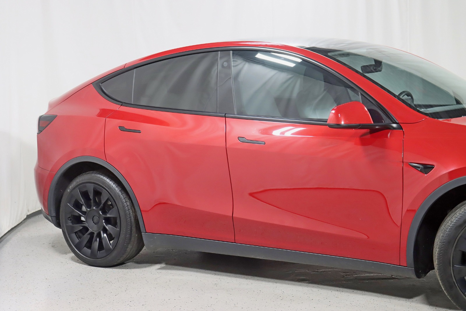 2023 TESLA MODEL Y - Image 4