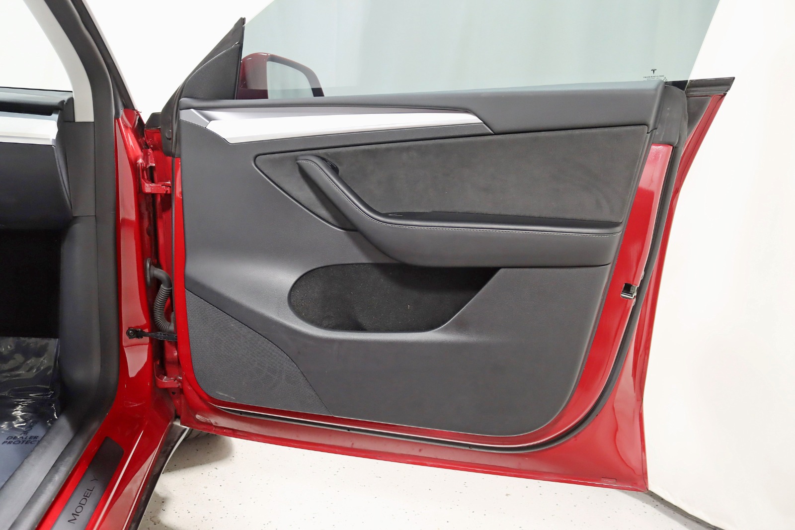 2023 TESLA MODEL Y - Image 36