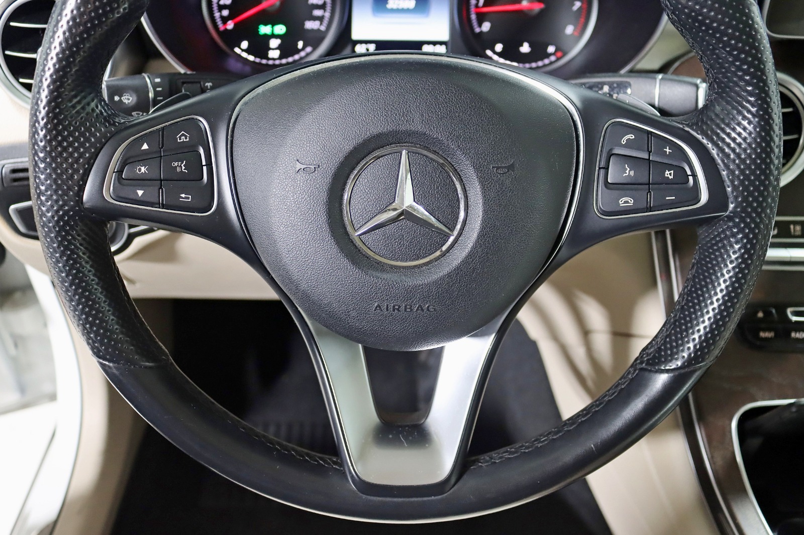 2019 MERCEDES-BENZ GLC-CLASS - Image 17