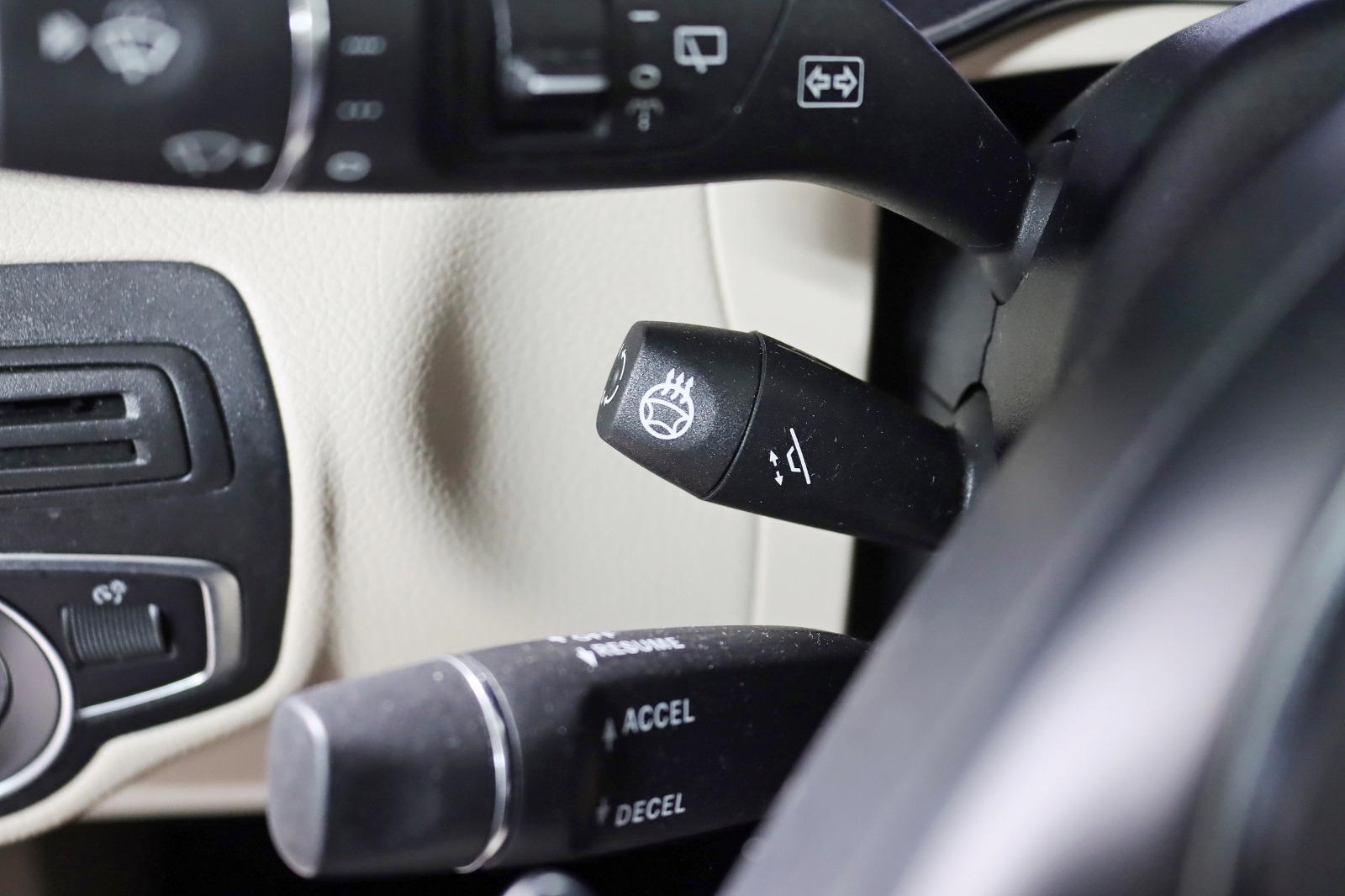 2019 MERCEDES-BENZ GLC-CLASS - Image 18