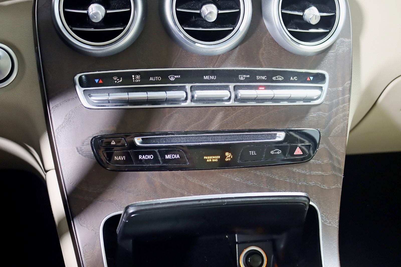 2019 MERCEDES-BENZ GLC-CLASS - Image 26