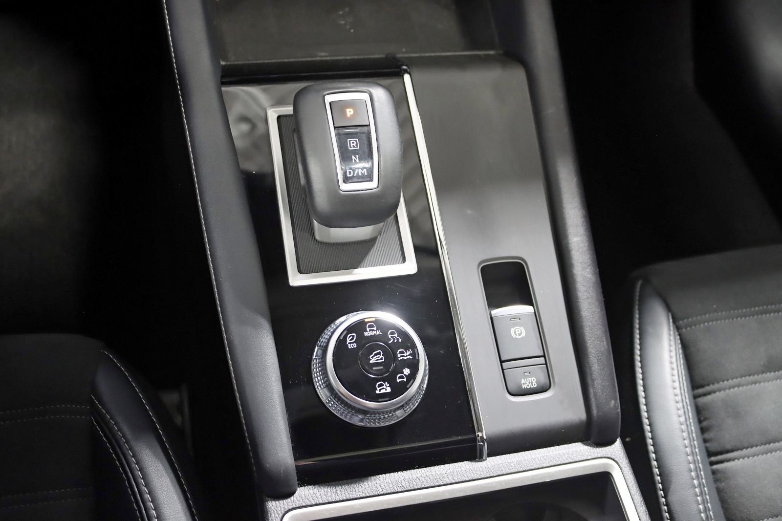 2022 MITSUBISHI OUTLANDER - Image 22