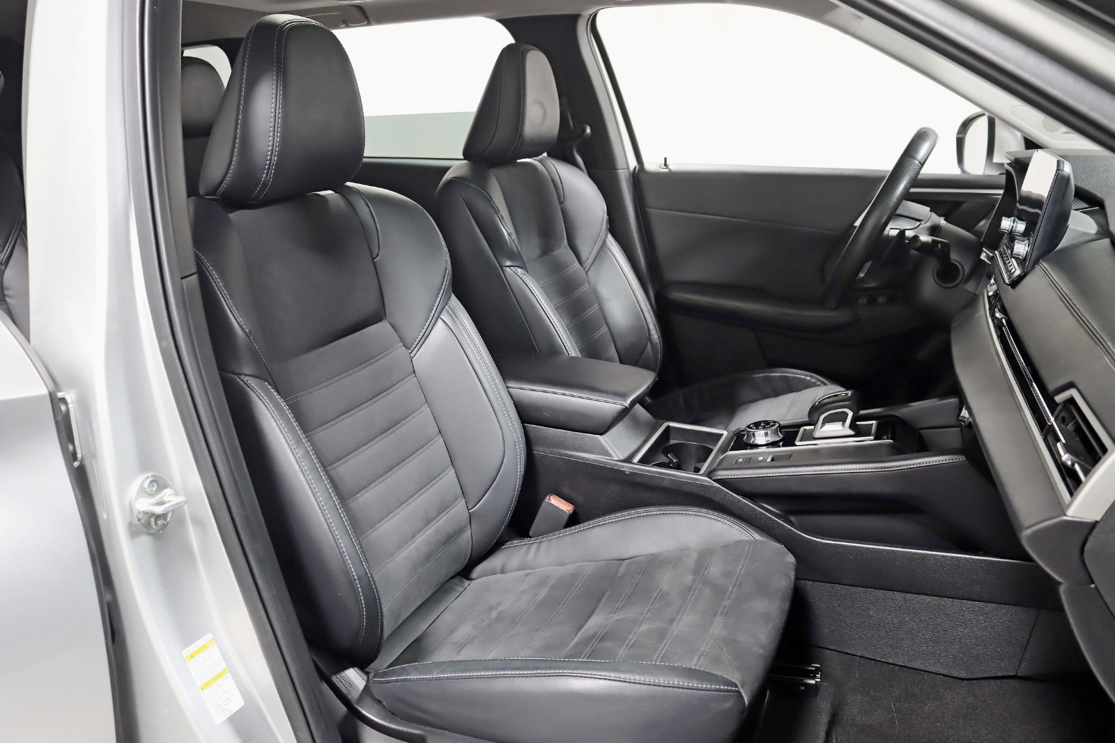 2022 MITSUBISHI OUTLANDER - Image 24