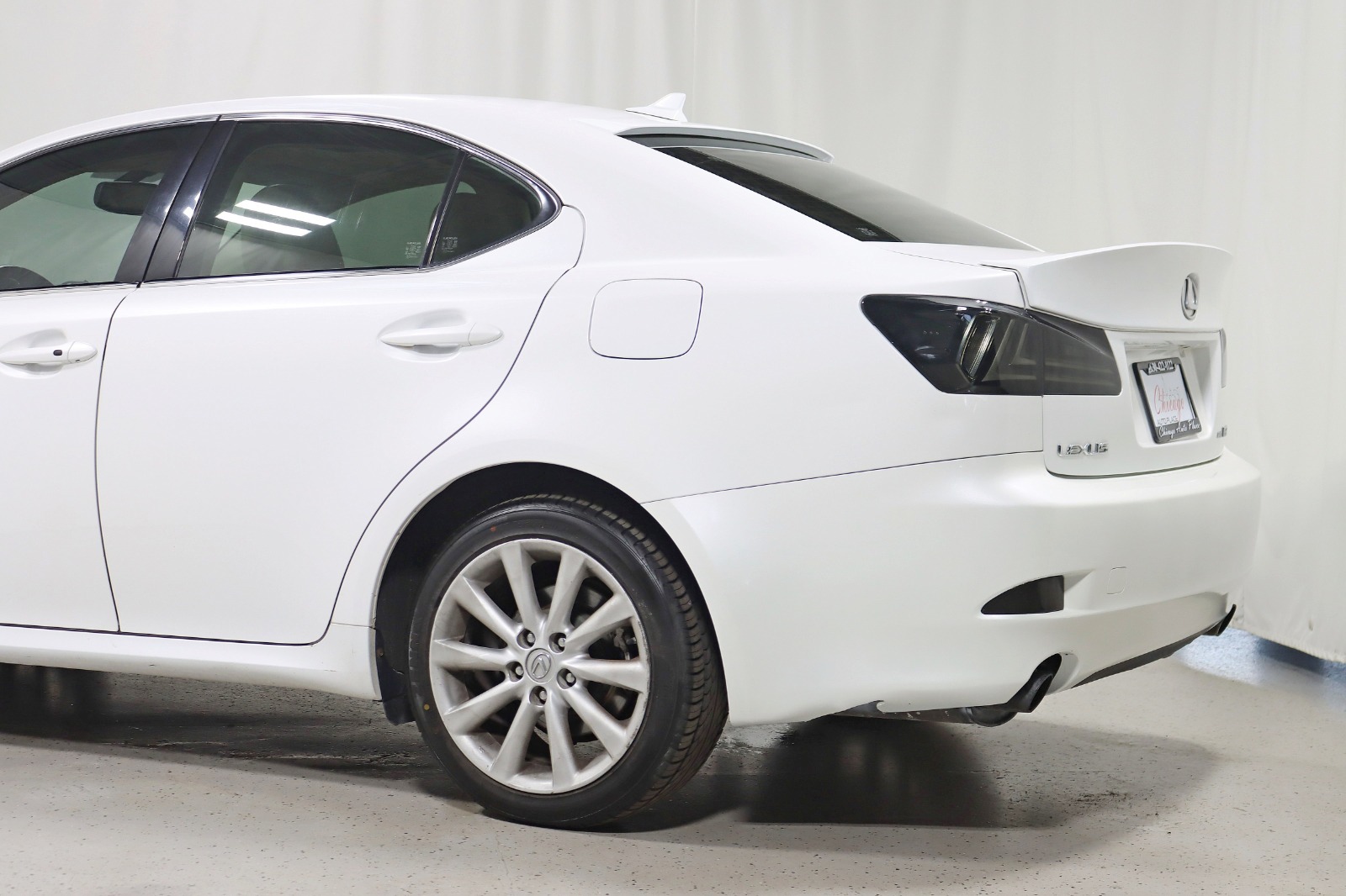 2010 LEXUS IS - Image 11