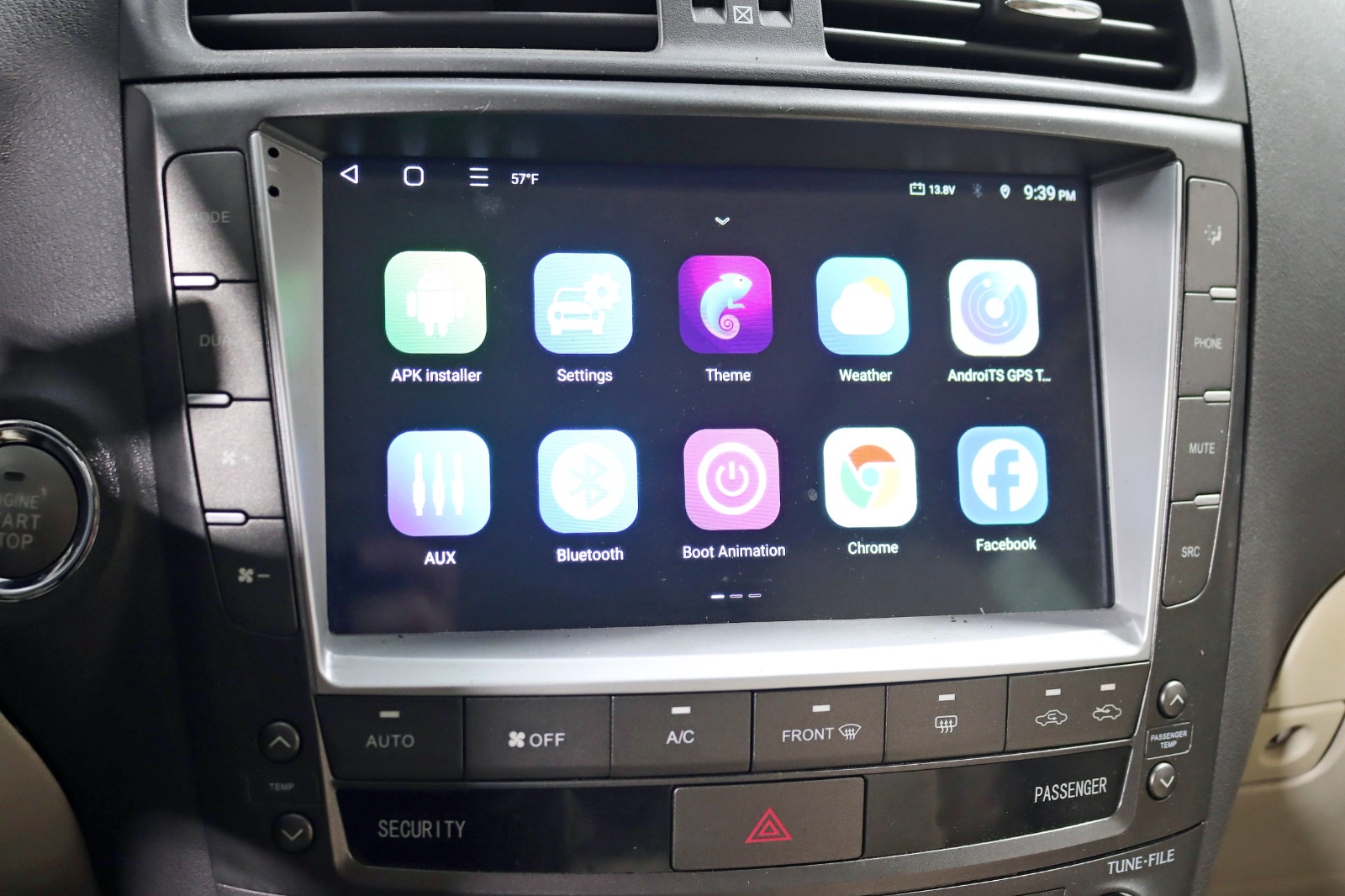 2010 LEXUS IS - Image 19