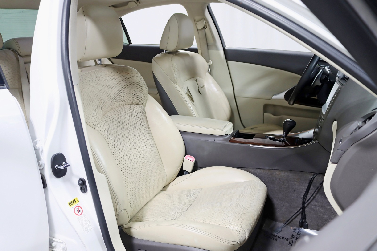 2010 LEXUS IS - Image 23