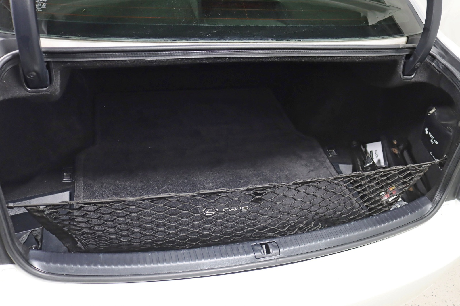 2010 LEXUS IS - Image 32