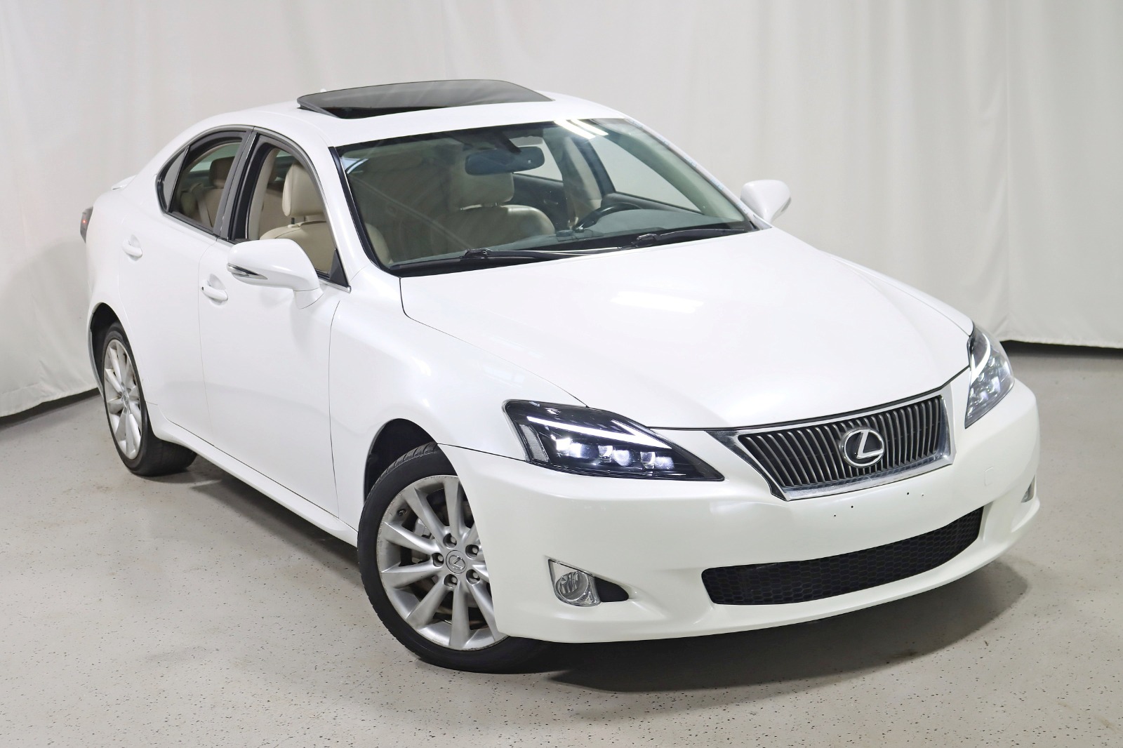 2010 LEXUS IS - Image 7