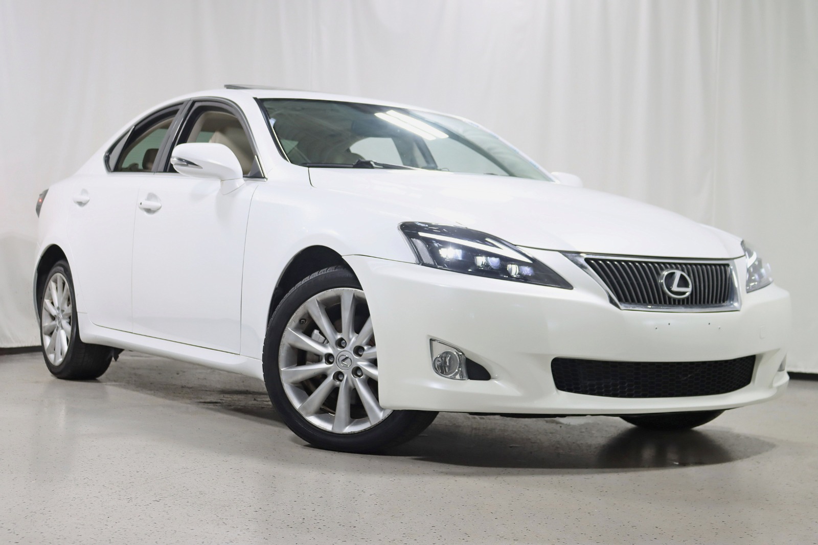 2010 LEXUS IS - Image 8