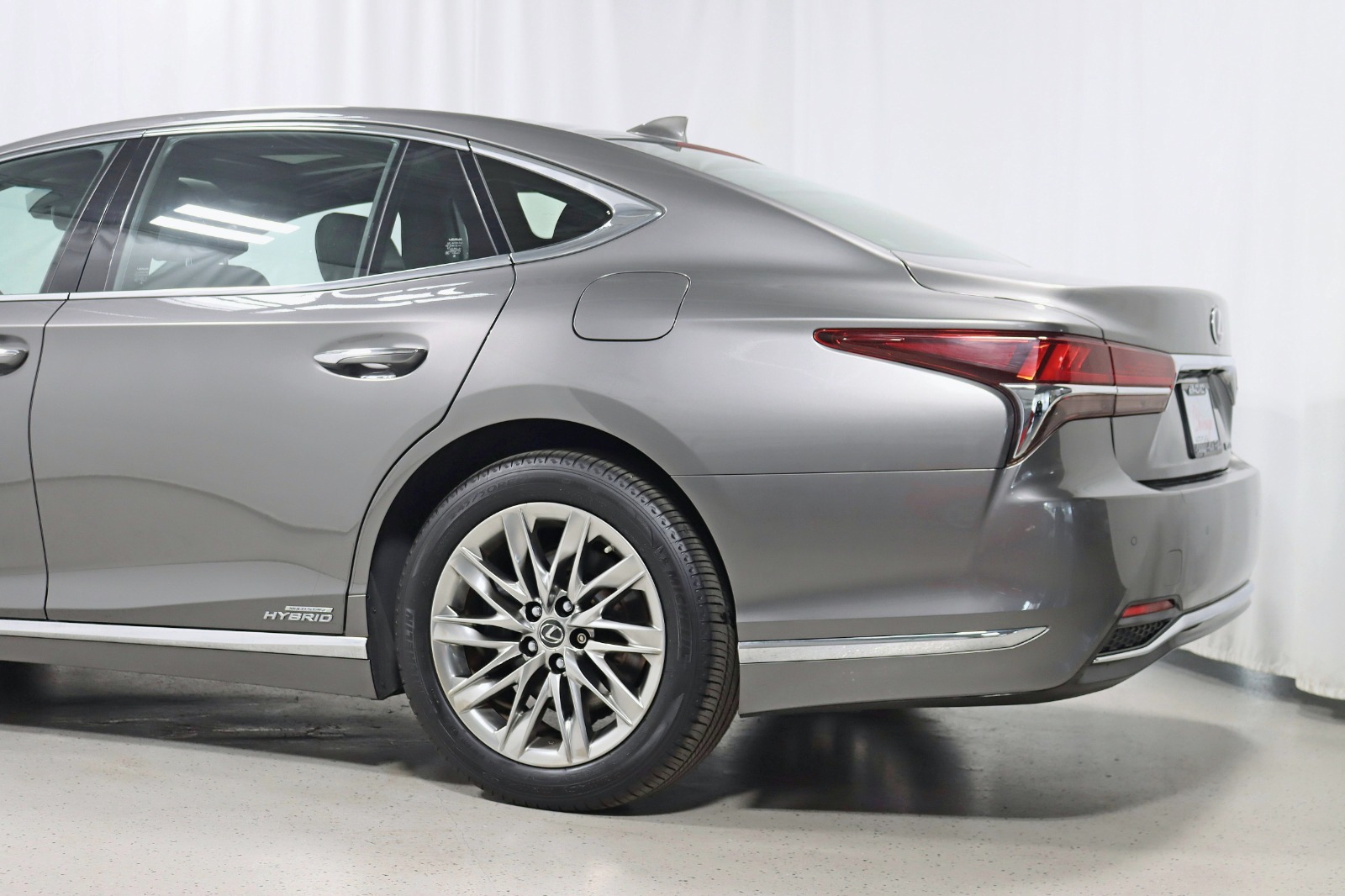 2018 Lexus LS 500h - Photo 10