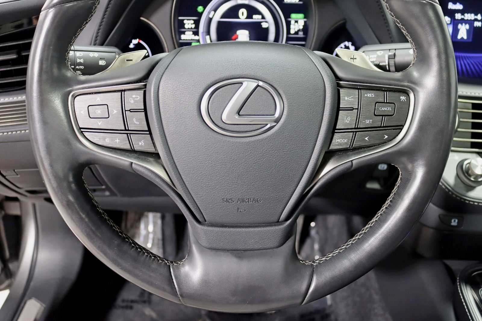2018 Lexus LS 500h - Photo 17