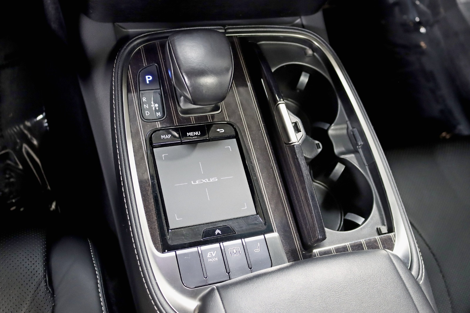 2018 Lexus LS 500h - Photo 26
