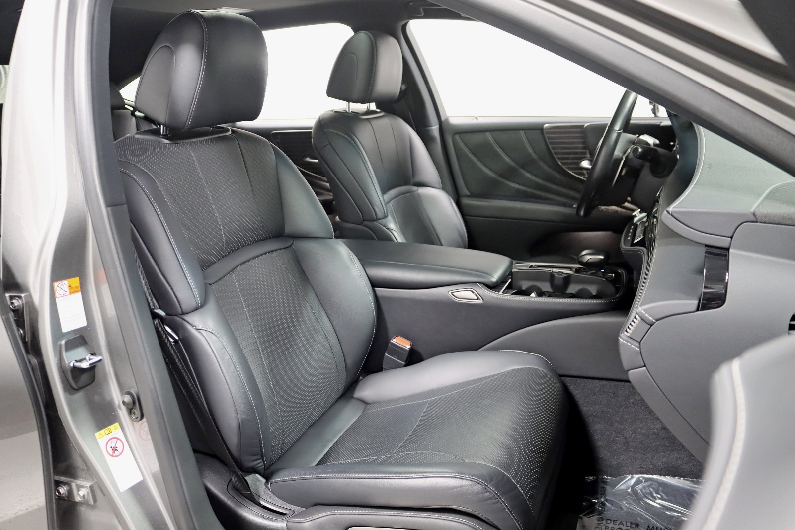 2018 Lexus LS 500h - Photo 28