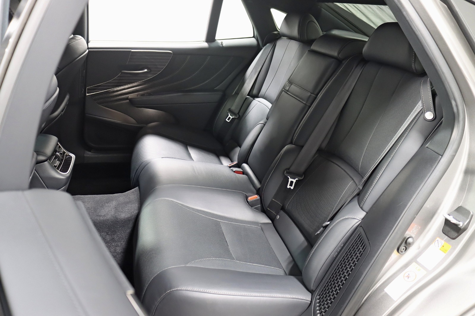 2018 Lexus LS 500h - Photo 29