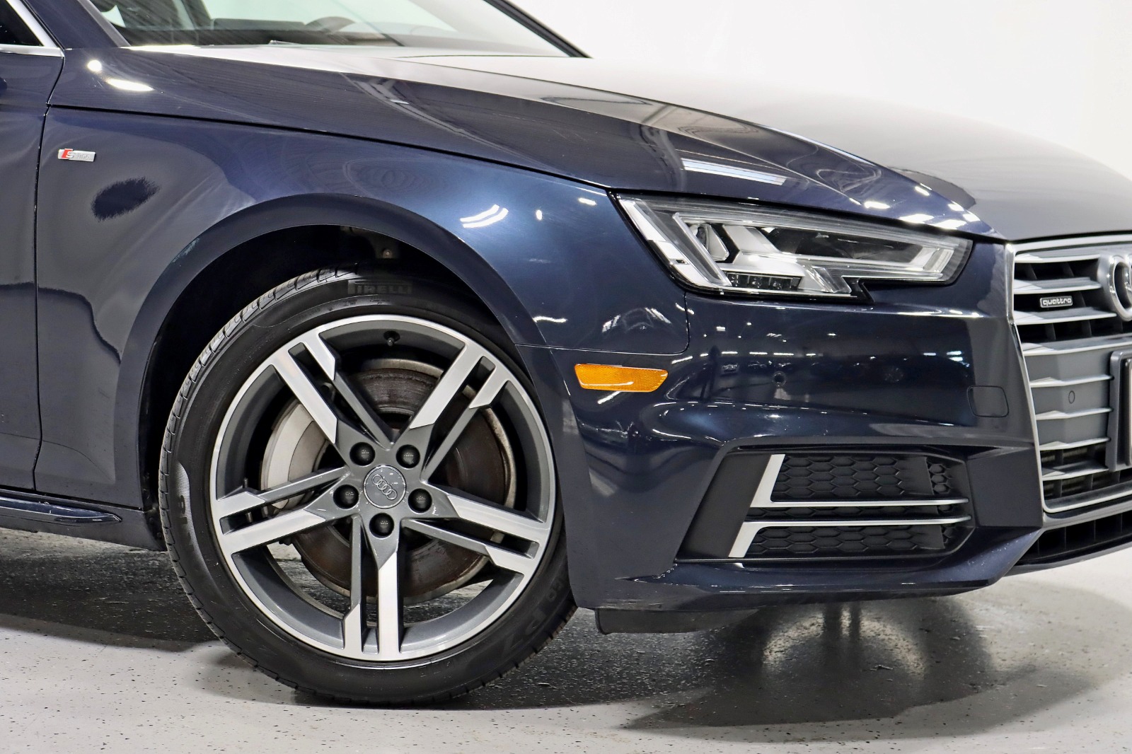 Audi ページ Used 2018 Audi A4 2.0T quattro Premium Plus For Sale (Sold