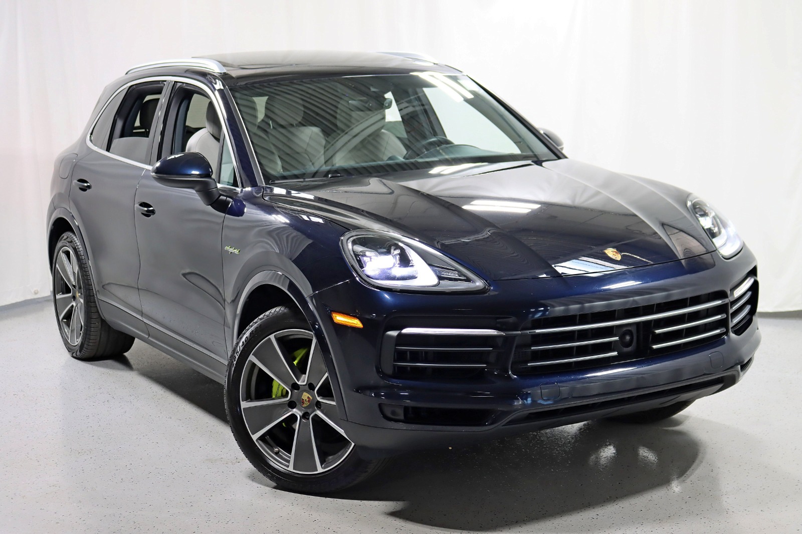 Used 2021 Porsche Cayenne E-Hybrid-Premium Package-Wheels