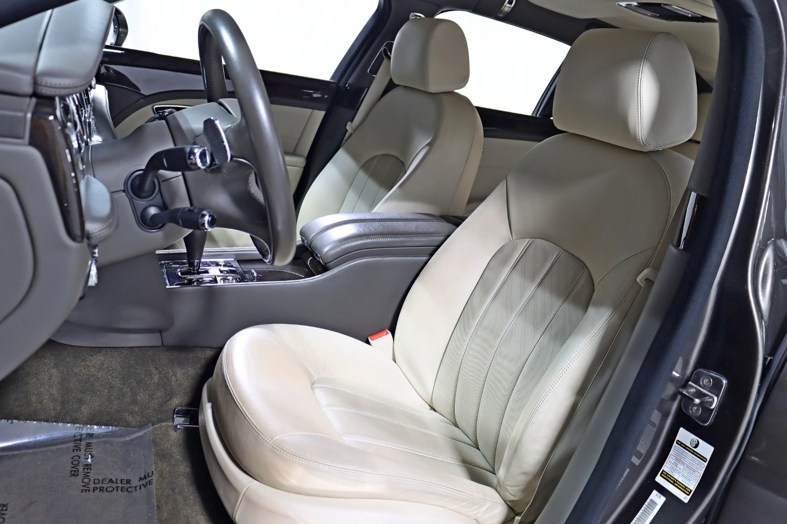 2011 Bentley Mulsanne photo 24