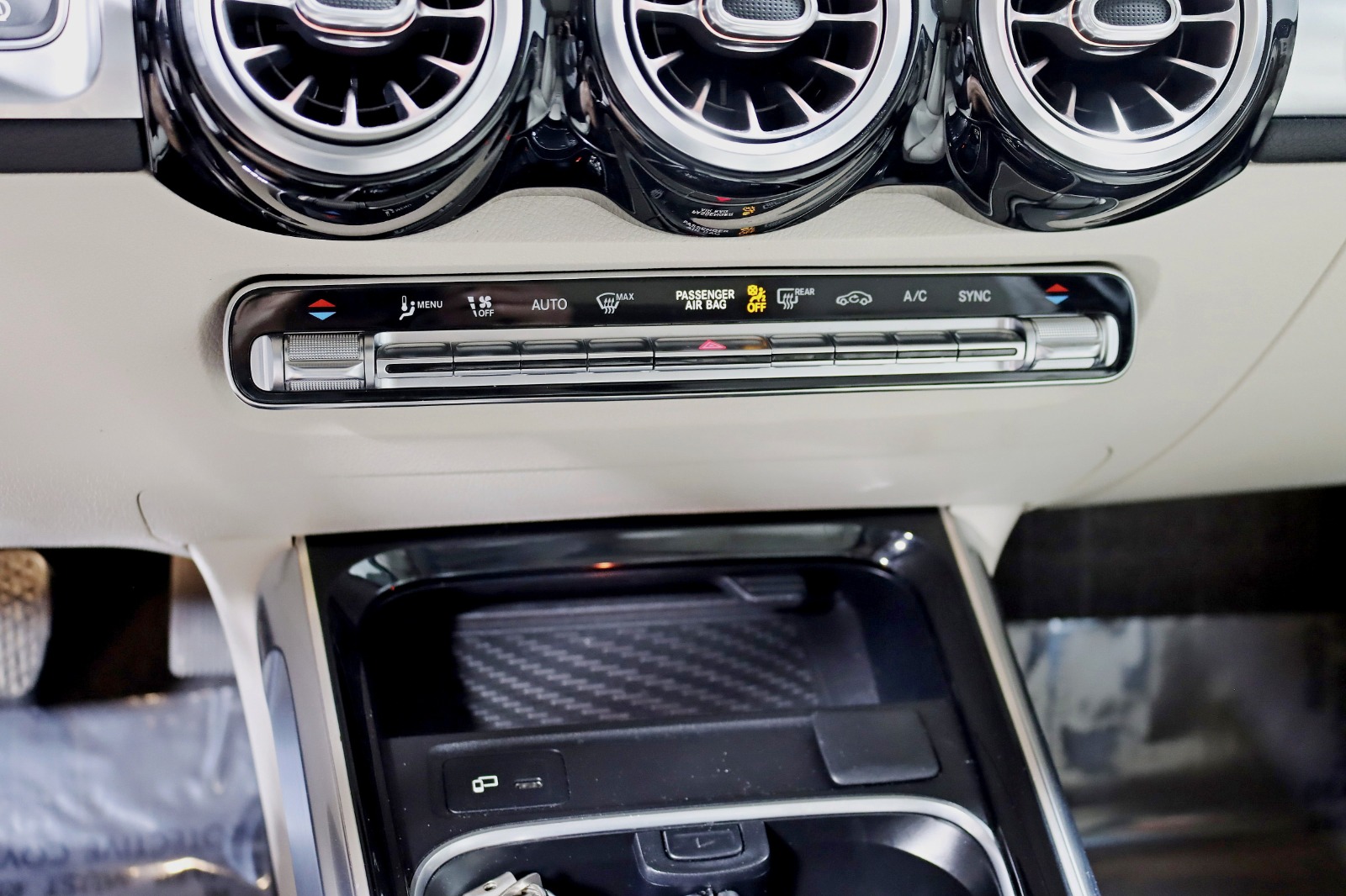 2021 MERCEDES-BENZ GLB-CLASS - Image 26