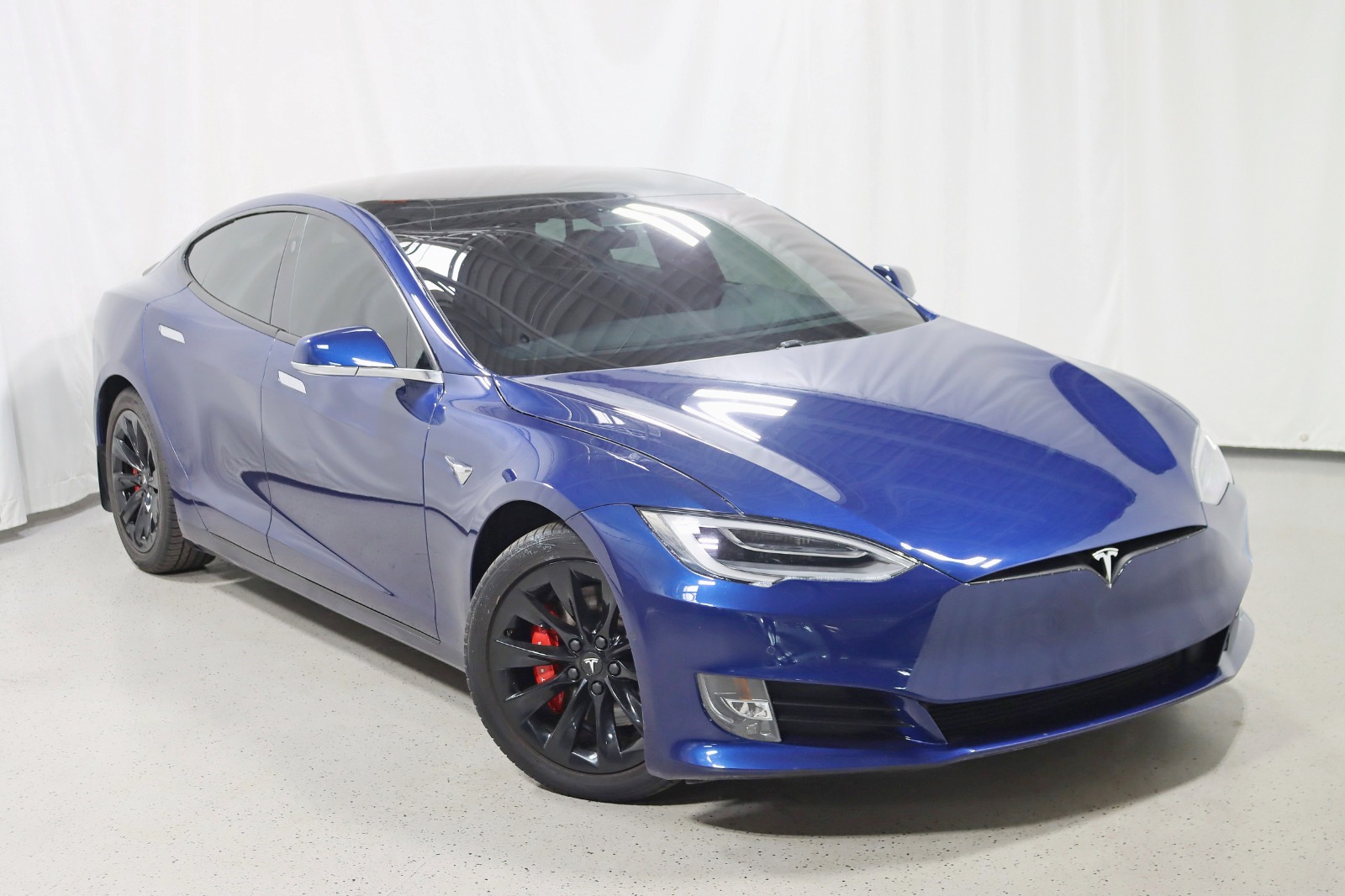 2019 TESLA MODEL S - Image 1