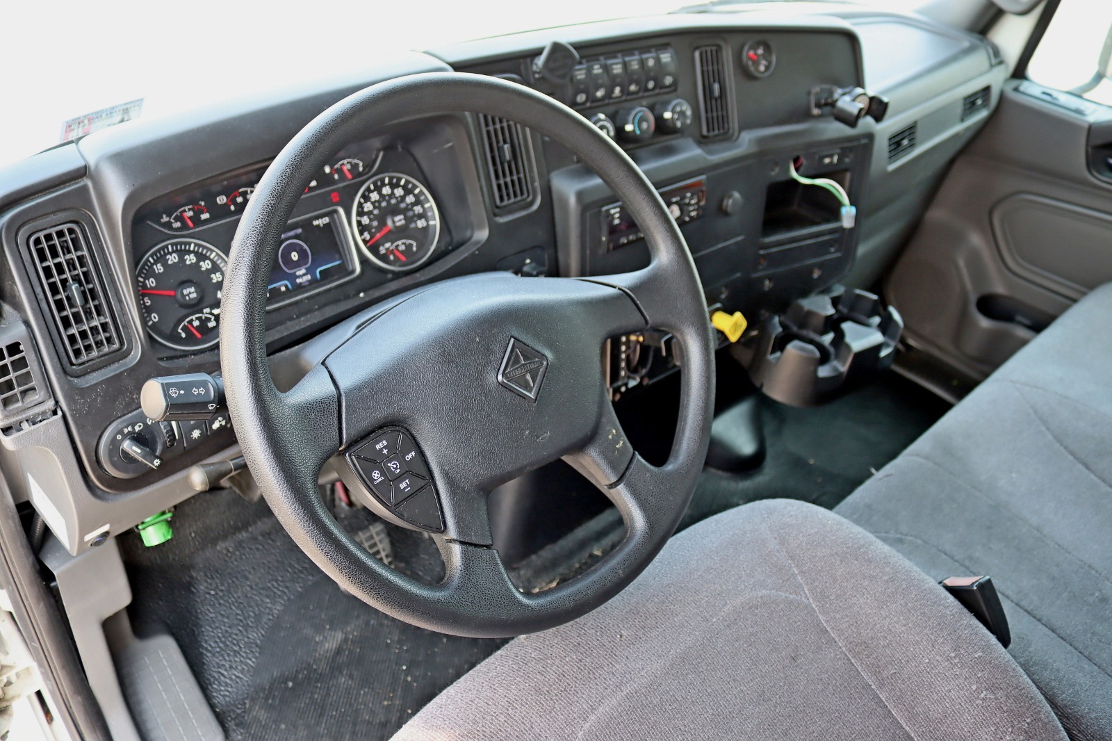 2020 INTERNATIONAL MV607 - Image 12