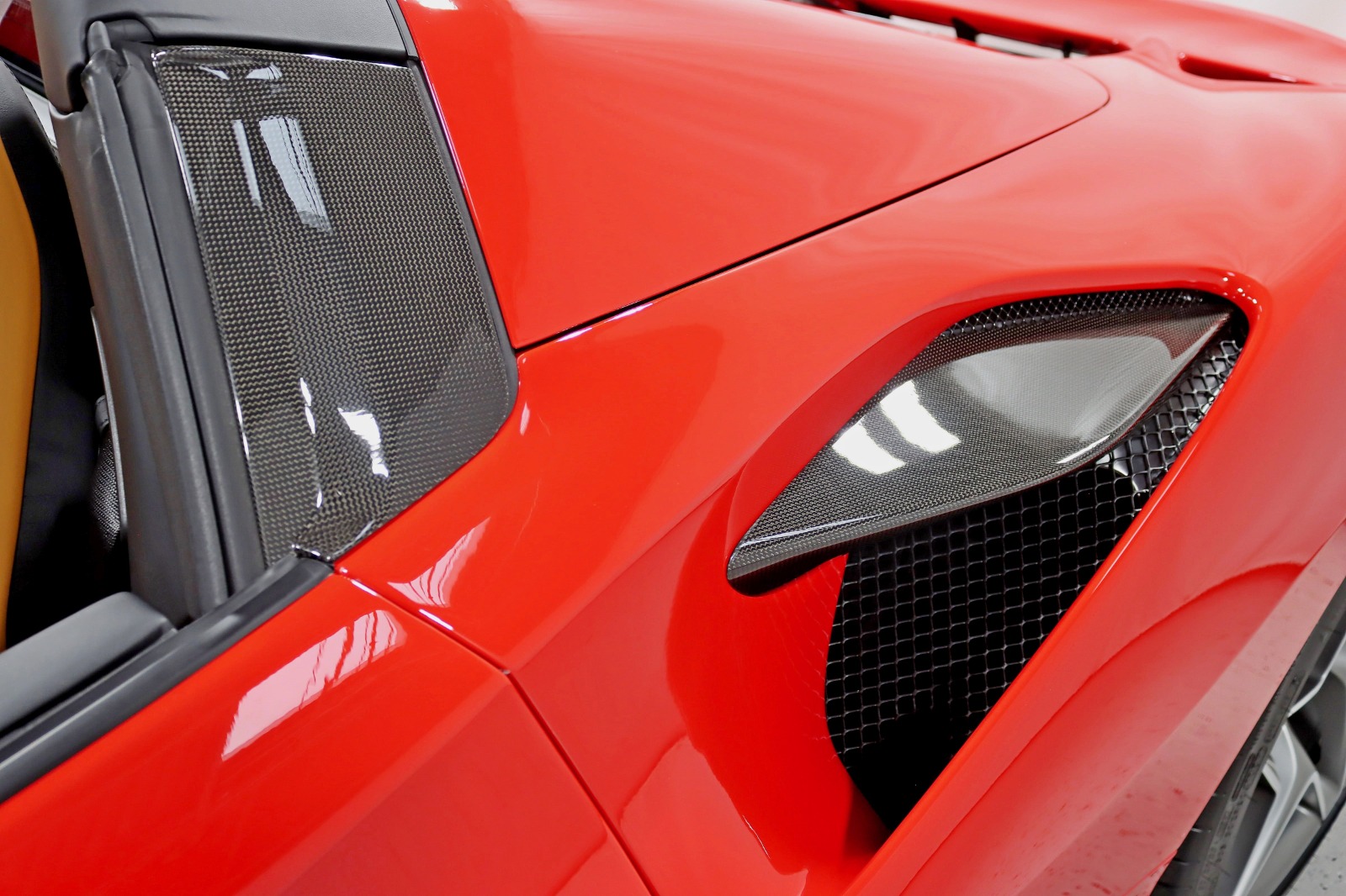 2023 FERRARI F8 - Image 26