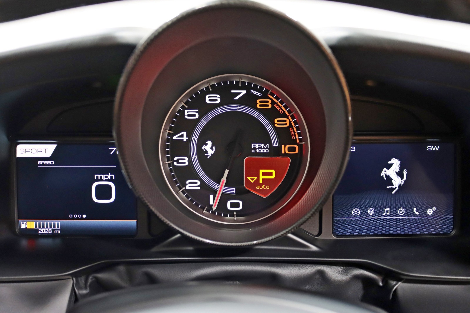 2023 FERRARI F8 - Image 32