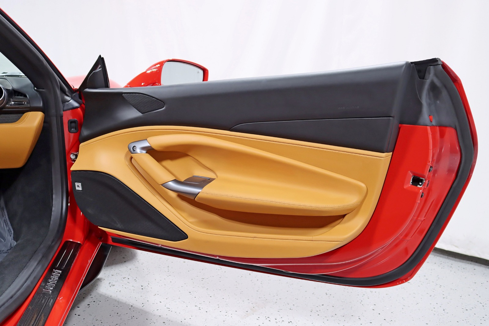 2023 FERRARI F8 - Image 55